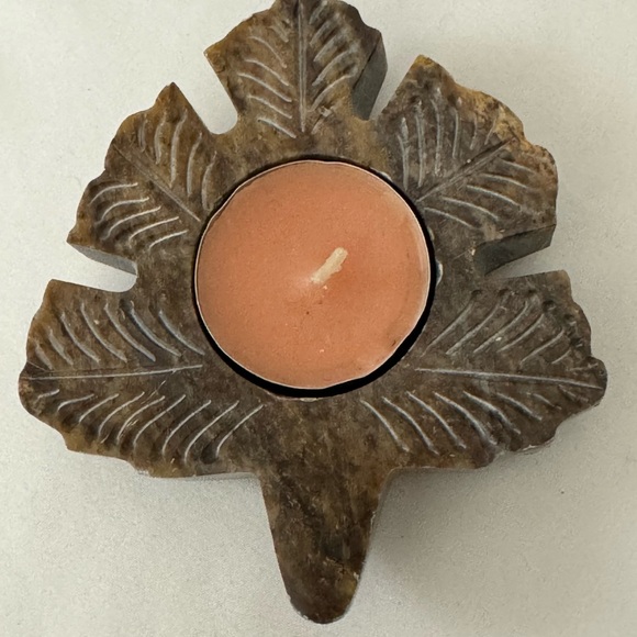 Hand Carved Stone Maple Leaf Tea light Holders set of 2 - Picture 3 of 12